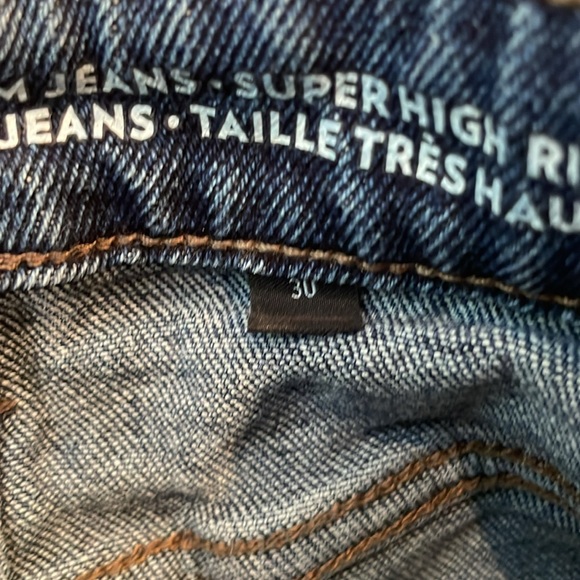 The Mom Jeans - Picture 6 of 9